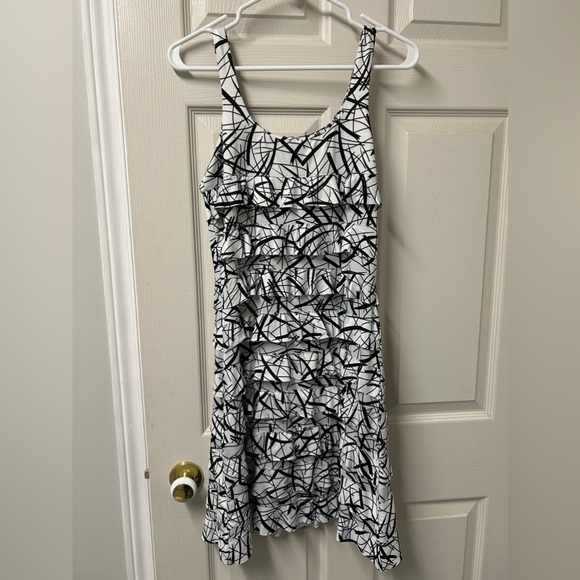 Women’s Dress Size Small - Picture 2 of 9